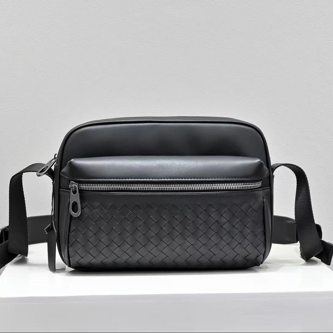 Bottega Veneta 2026 Crossbody Bag 26cm Black Leather