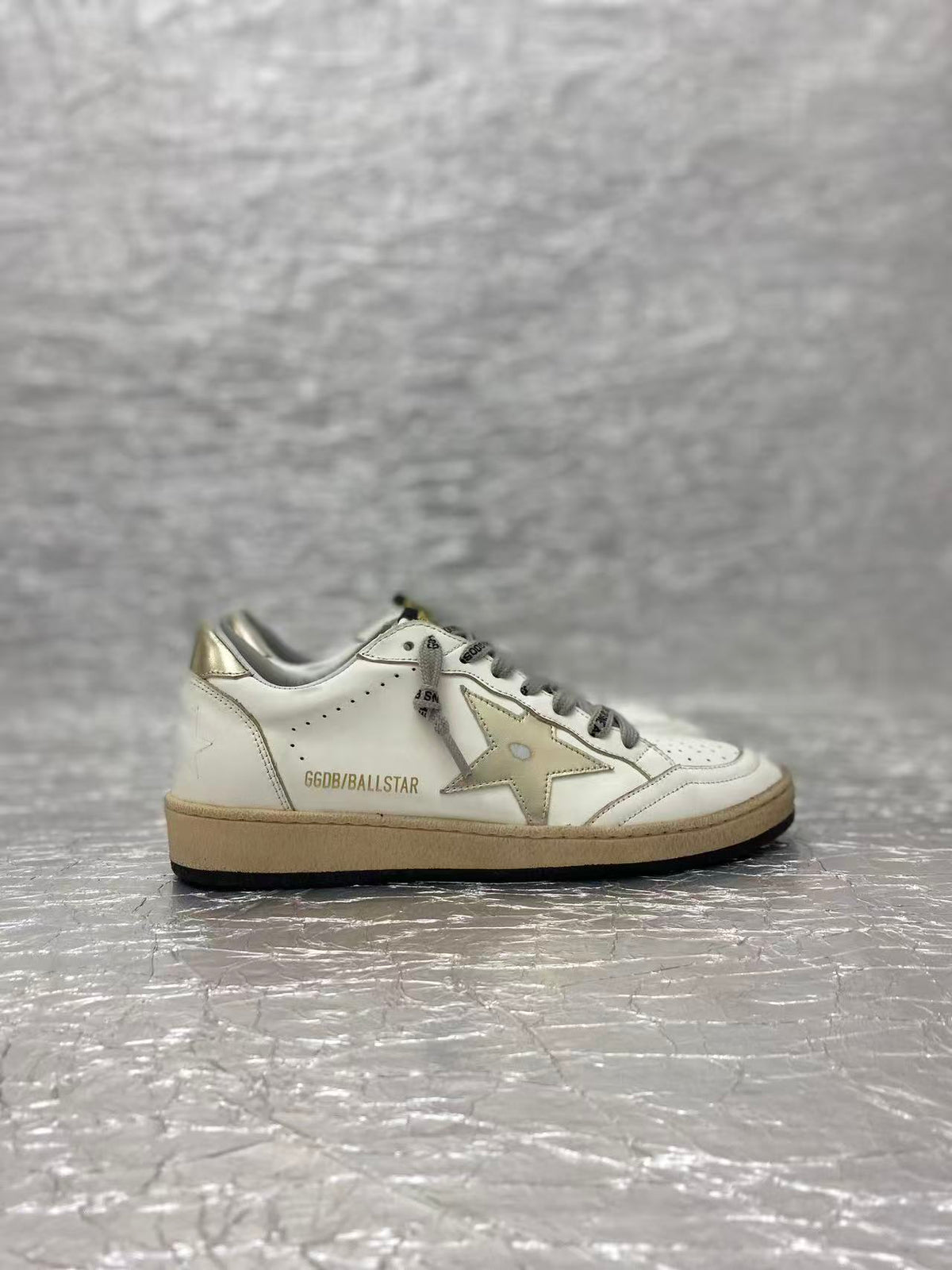 Golden Goose 2026 Ball Star With Gold Star And Heel Tab White Leather