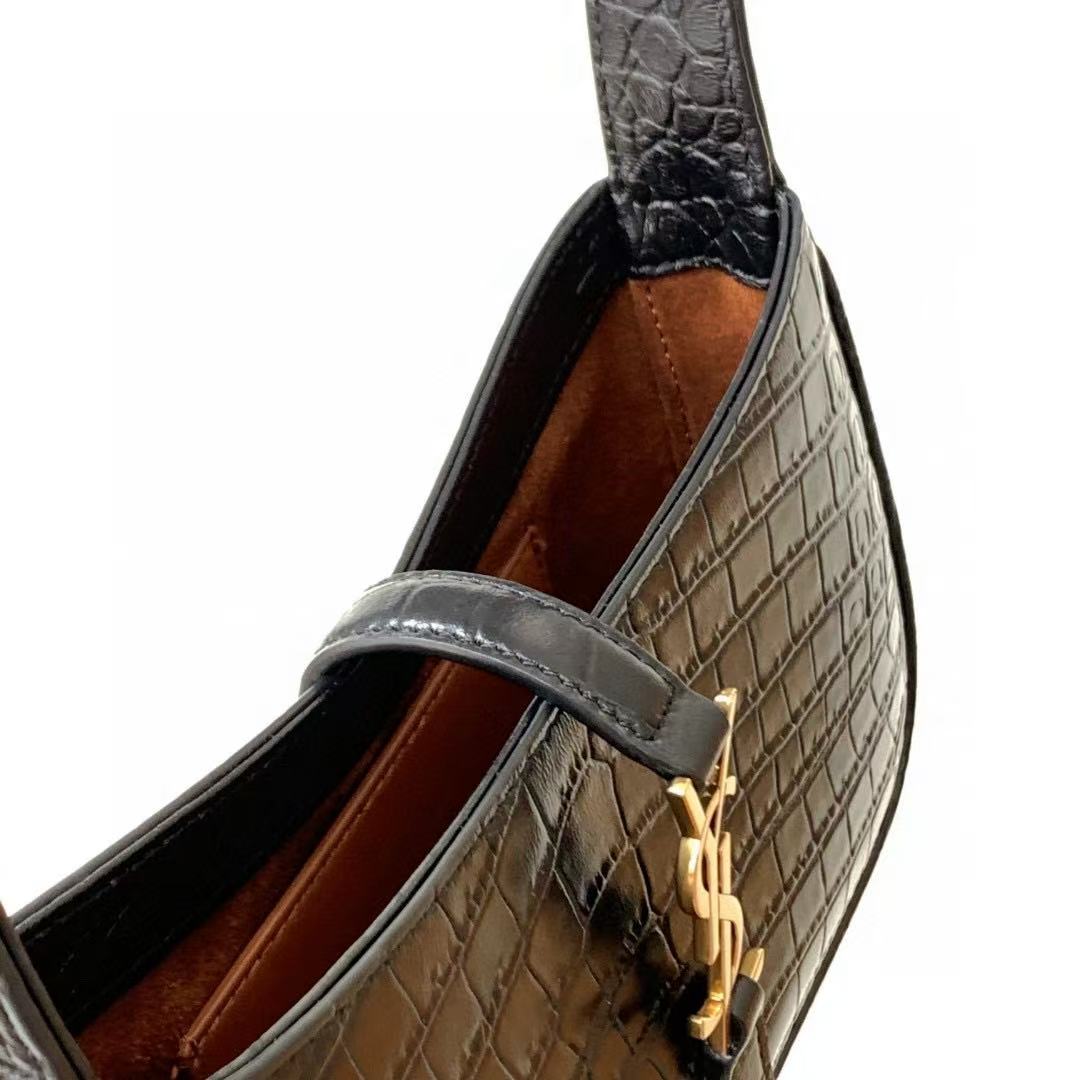 YSL 2026 Le 5 À 7 Crocodile-Embossed Bag 24 Black Leather