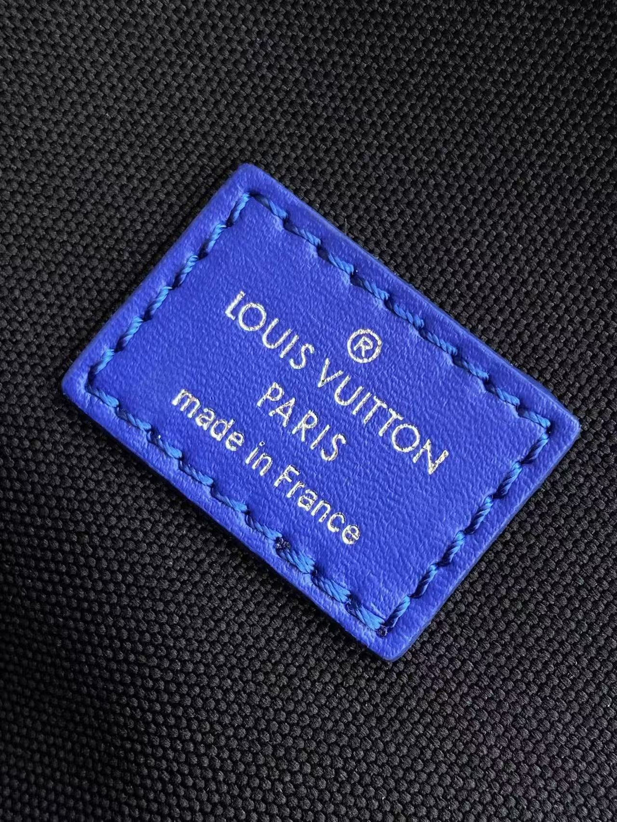 Louis Vuitton 2026 Avenue Slingbag 31 Cobalt Blue Black Damier Graphite Canvas