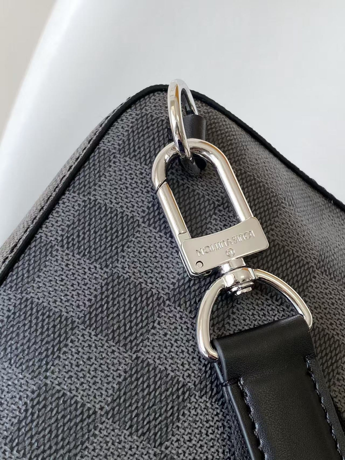 Louis Vuitton 2026 Avenue Slingbag 31 Cobalt Blue Black Damier Graphite Canvas