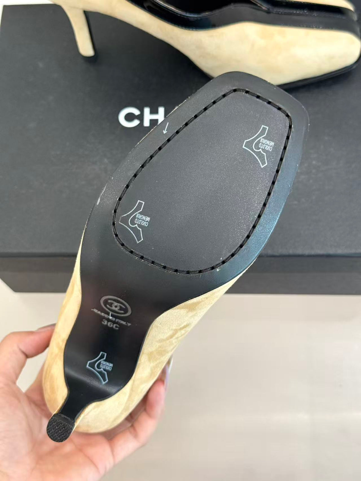 Chanel 2026 Two Tone Pumps 95mm Suede