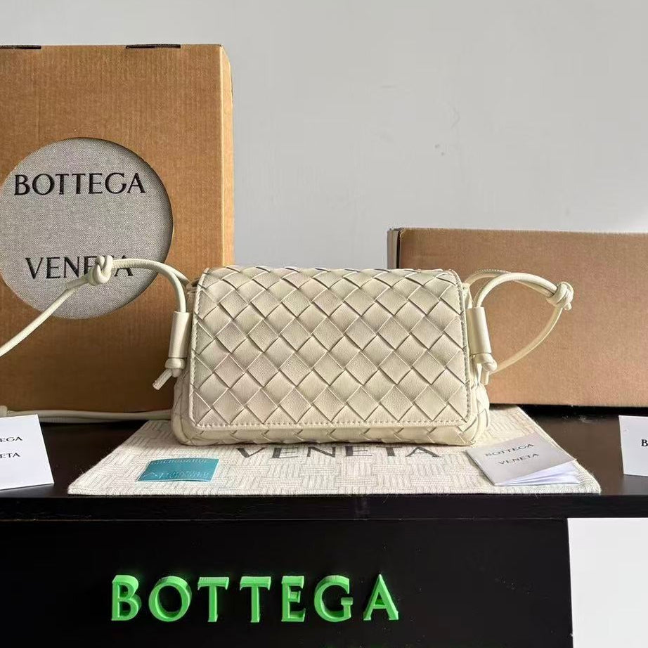 Bottega Veneta 2026 Notturno Intrecciato Crossbody Bag 21cm Leather Suede