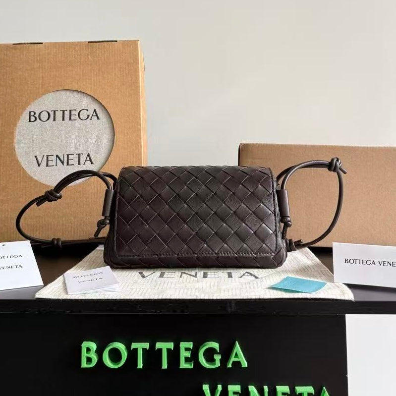 Bottega Veneta 2026 Notturno Intrecciato Crossbody Bag 21cm Leather Suede