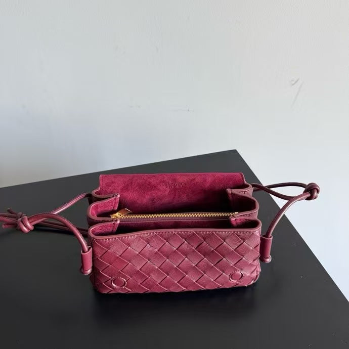 Bottega Veneta 2026 Notturno Intrecciato Crossbody Bag 21cm Leather Suede