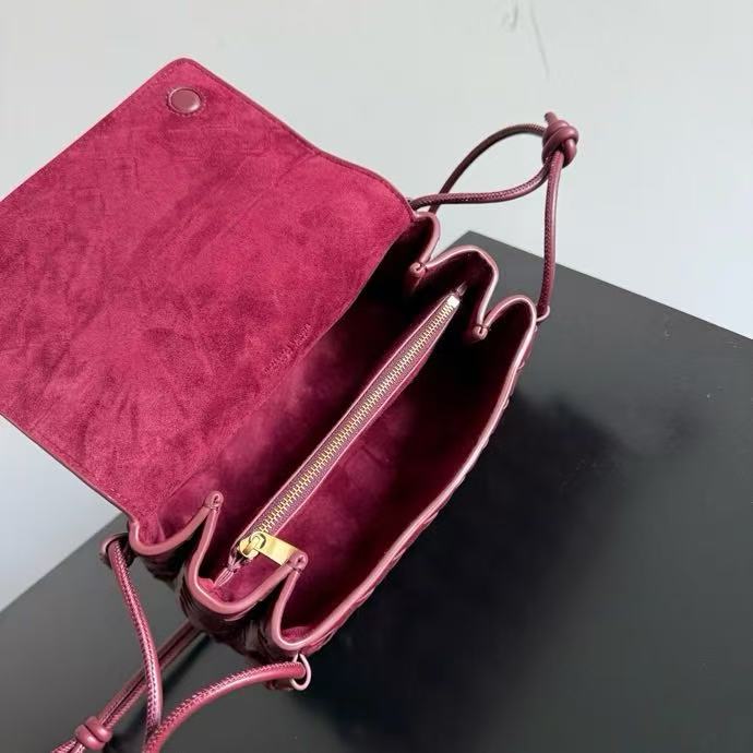 Bottega Veneta 2026 Notturno Intrecciato Crossbody Bag 21cm Leather Suede