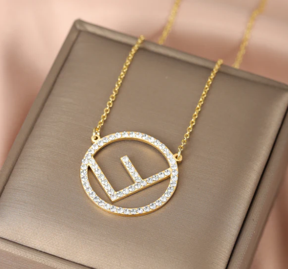 F LOGO NECKLACE FULL DIAMOND