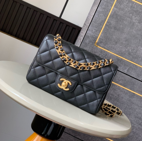 Chanel 2026 Quilted Bag 22cm Black Grained Calfskin