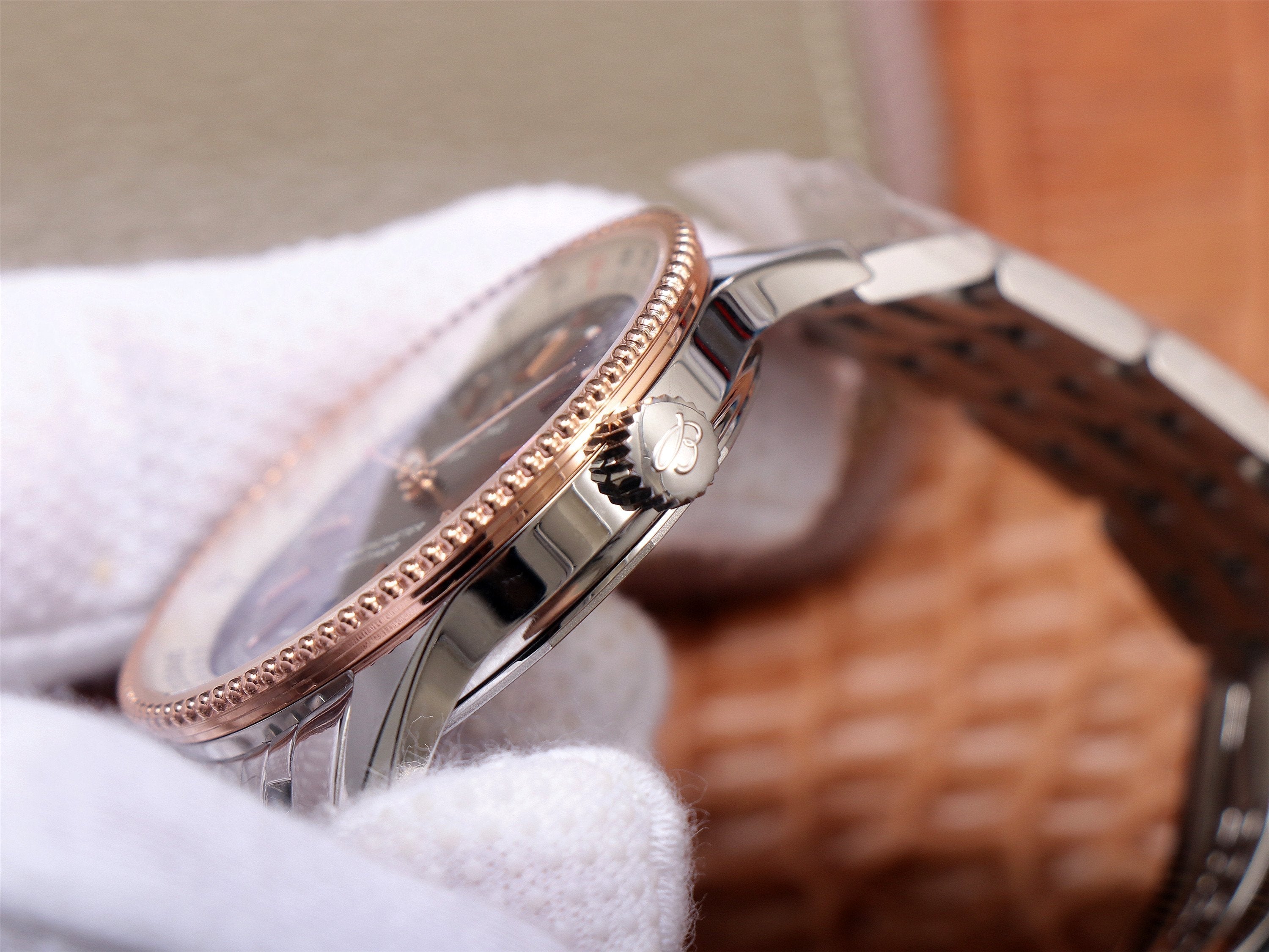 NAVITIMER CHRONOMETER 41MM ROSE GOLD GREY DIAL