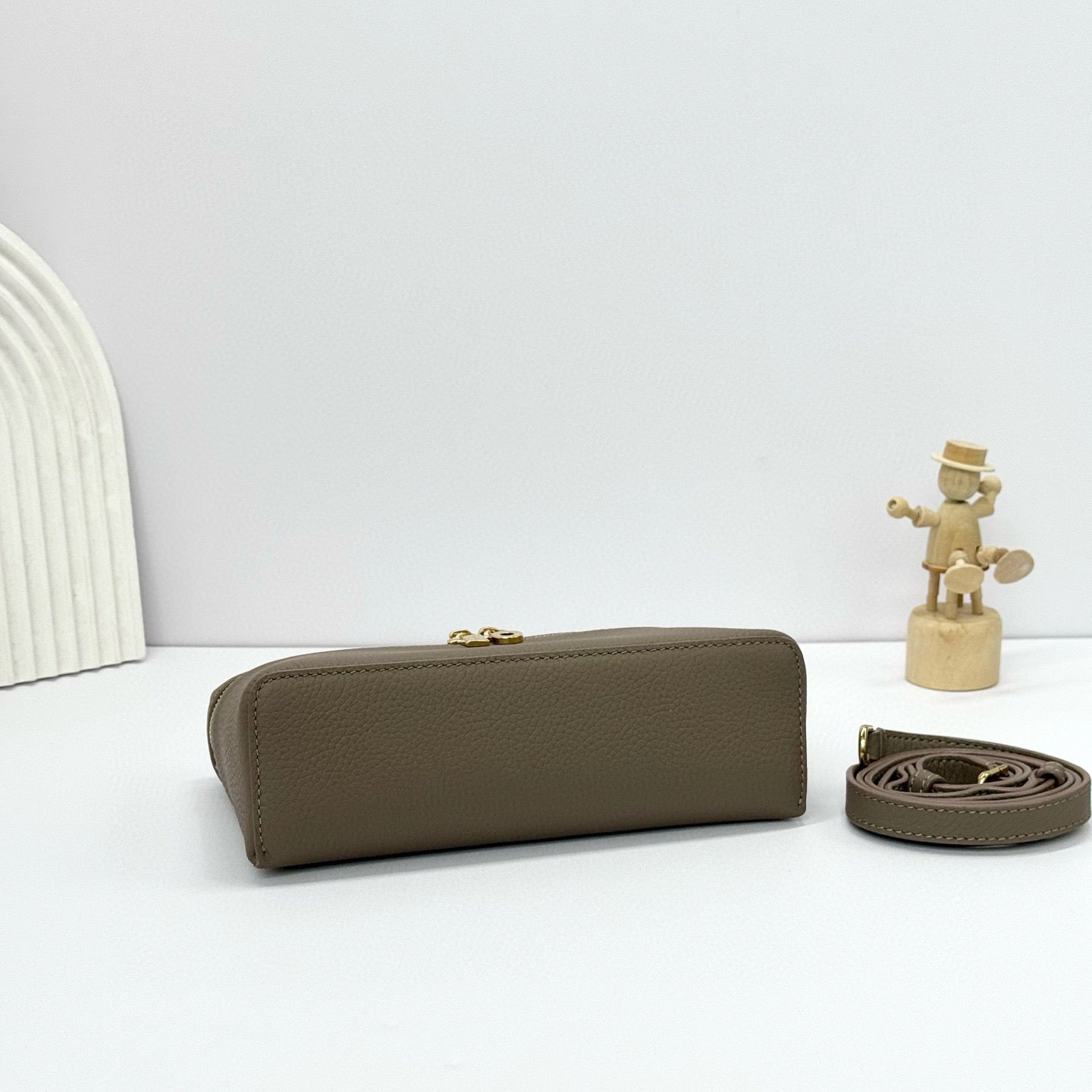 LP Extra Bag Beige Calfskin