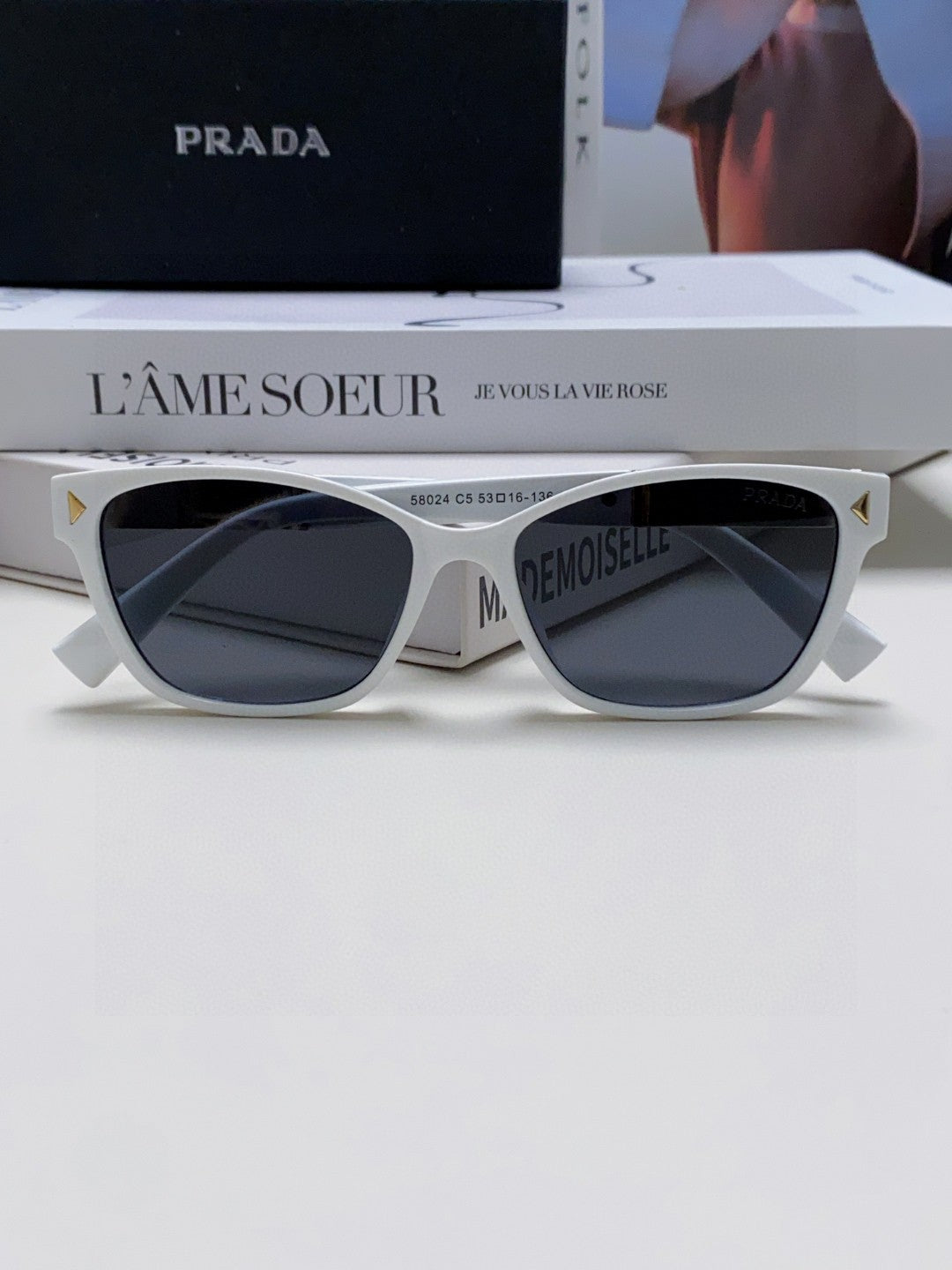 Prada Sunglasses 558302