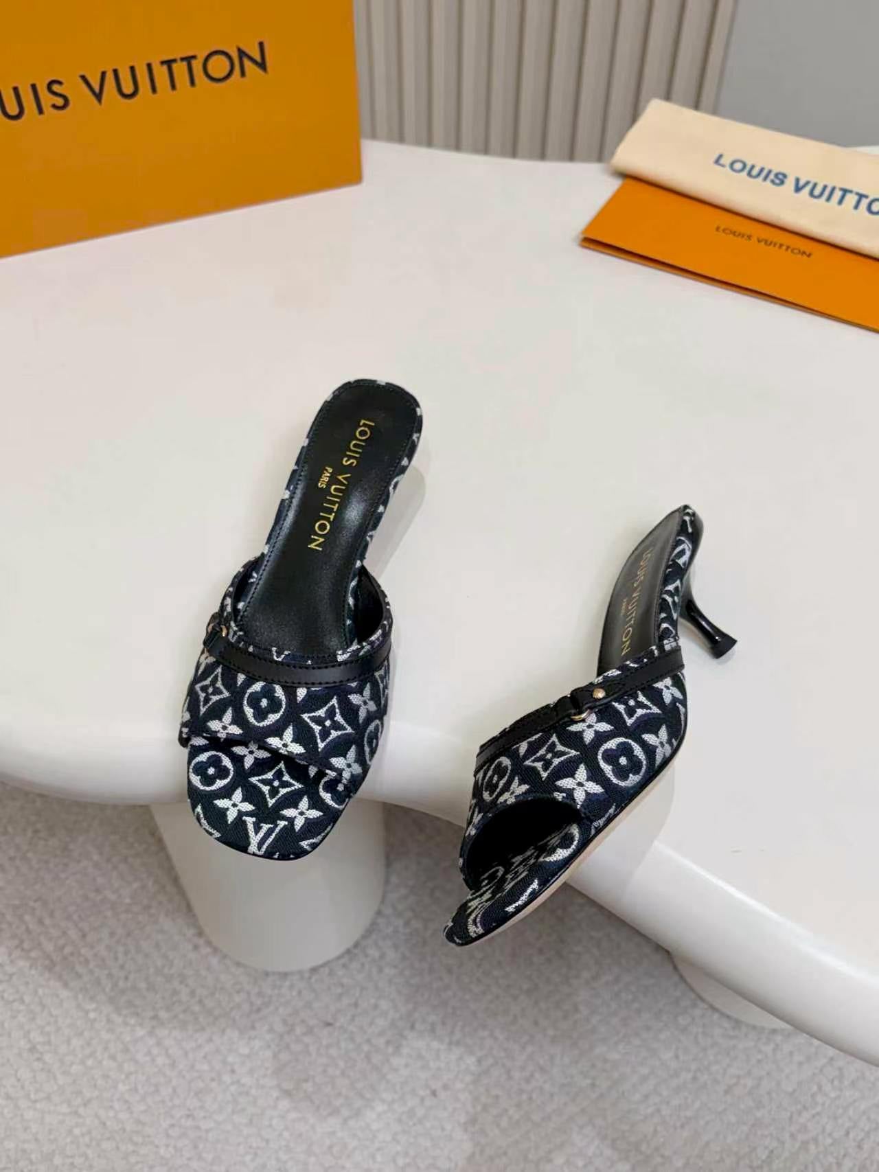 LV 2026 6AM Mule Canvas Leather 957076