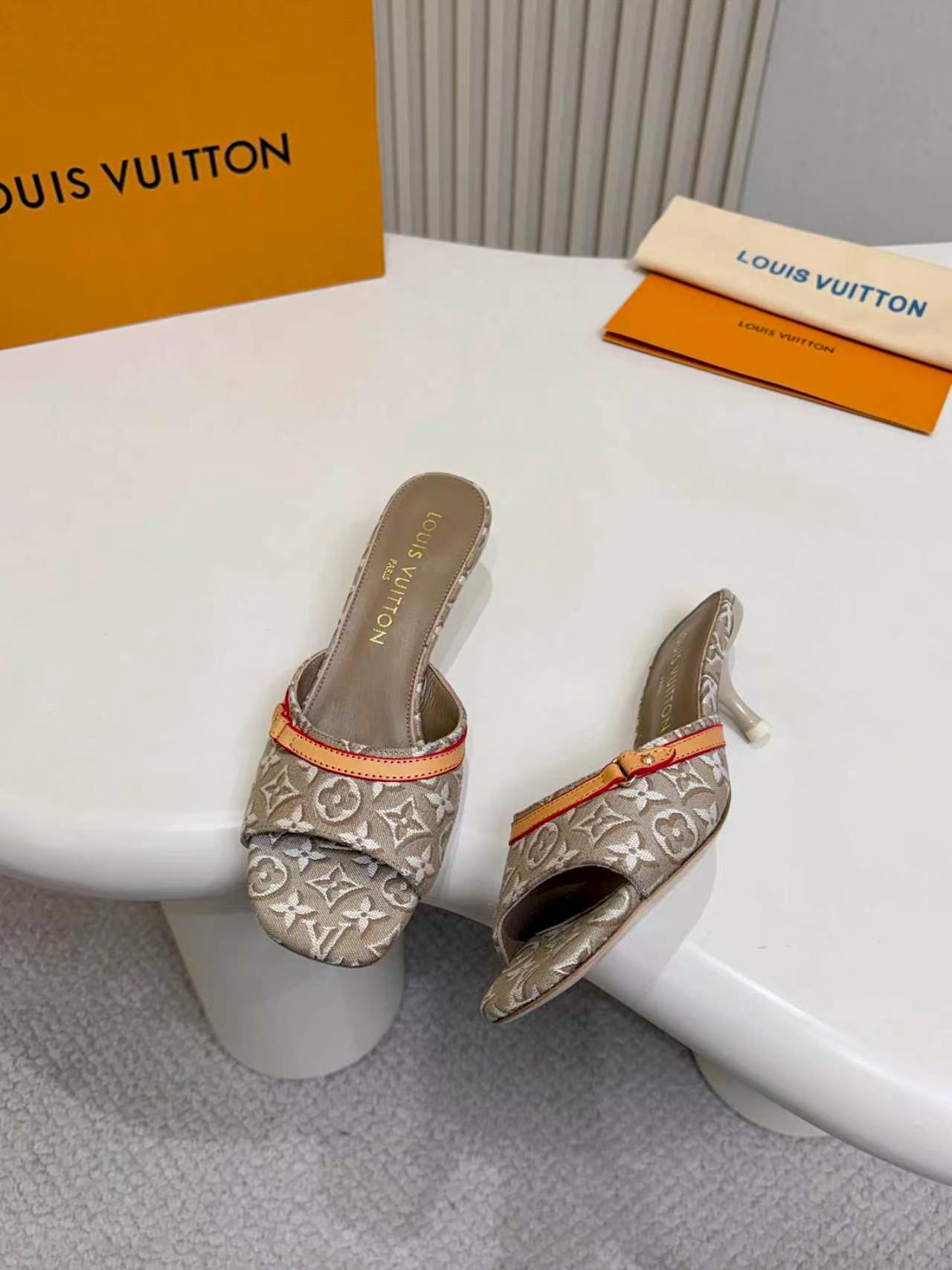 LV 2026 6AM Mule Canvas Leather 957076
