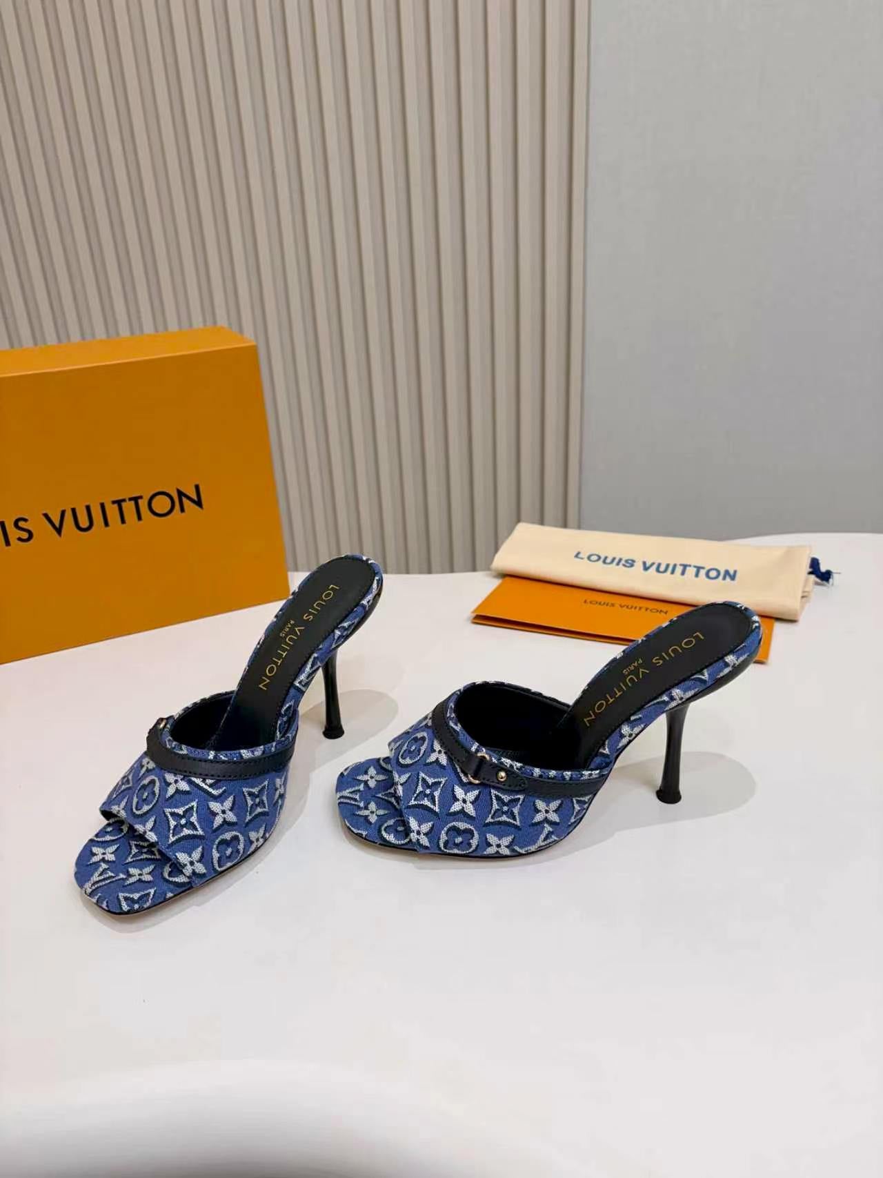 LV 2026 6AM Mule Canvas Leather 957076