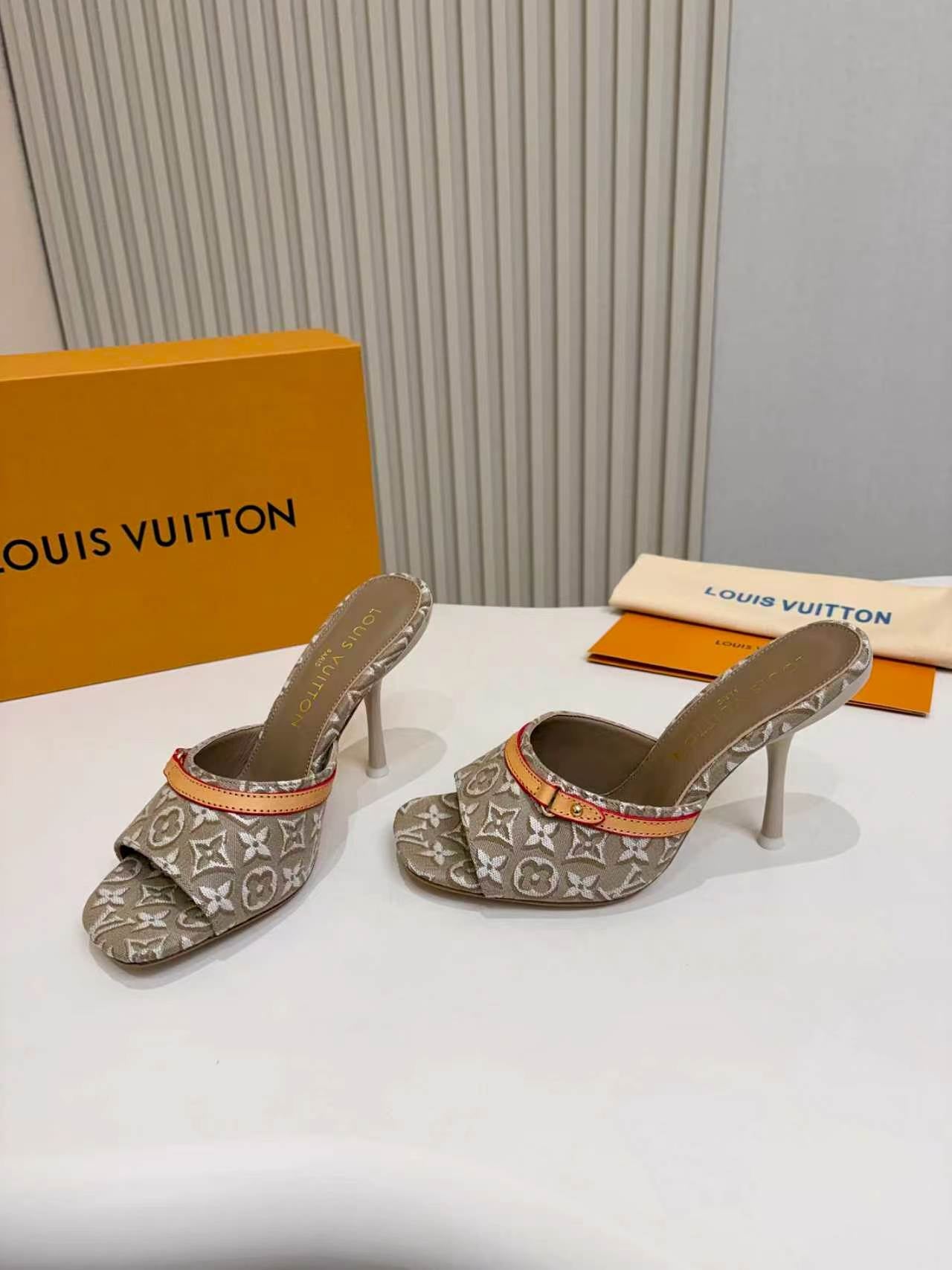 LV 2026 6AM Mule Canvas Leather 957076