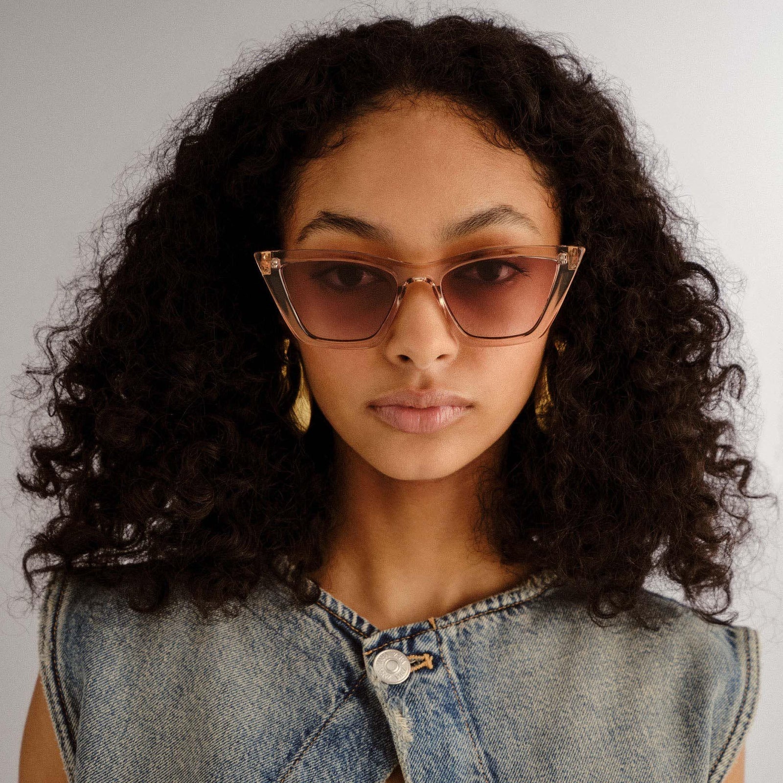 SQUARE SUNGLASSES 581358 IN NUDE PINK ACETATE EMBOSSED MONOGRAM LOGO