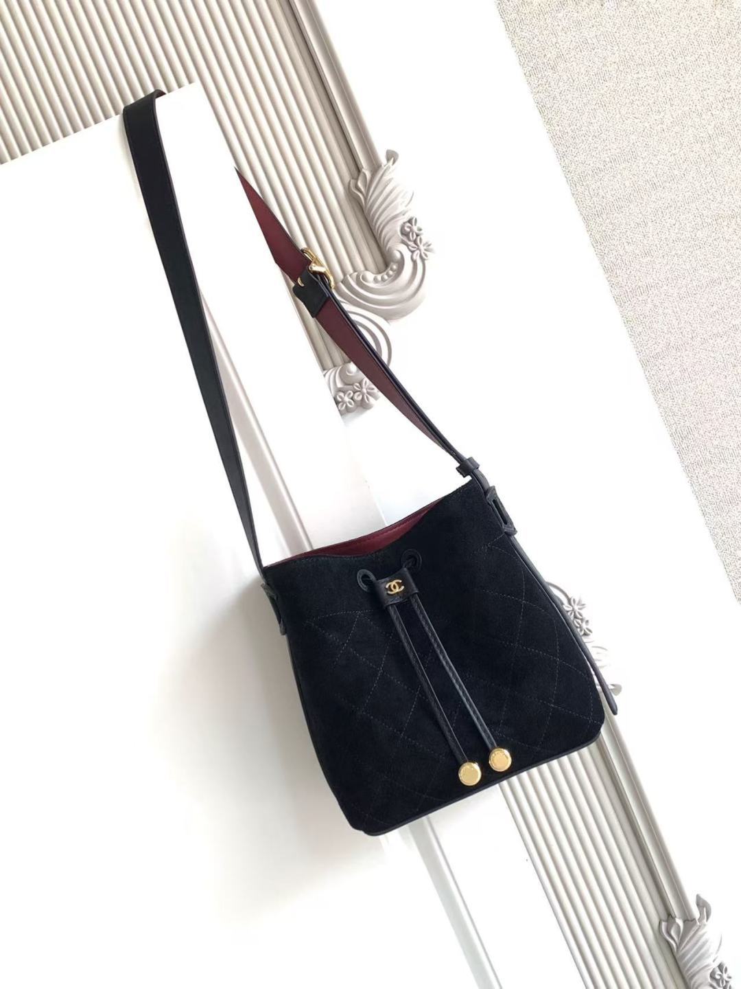 Chanel 2026 Bucket Bag Suede Leather 385786