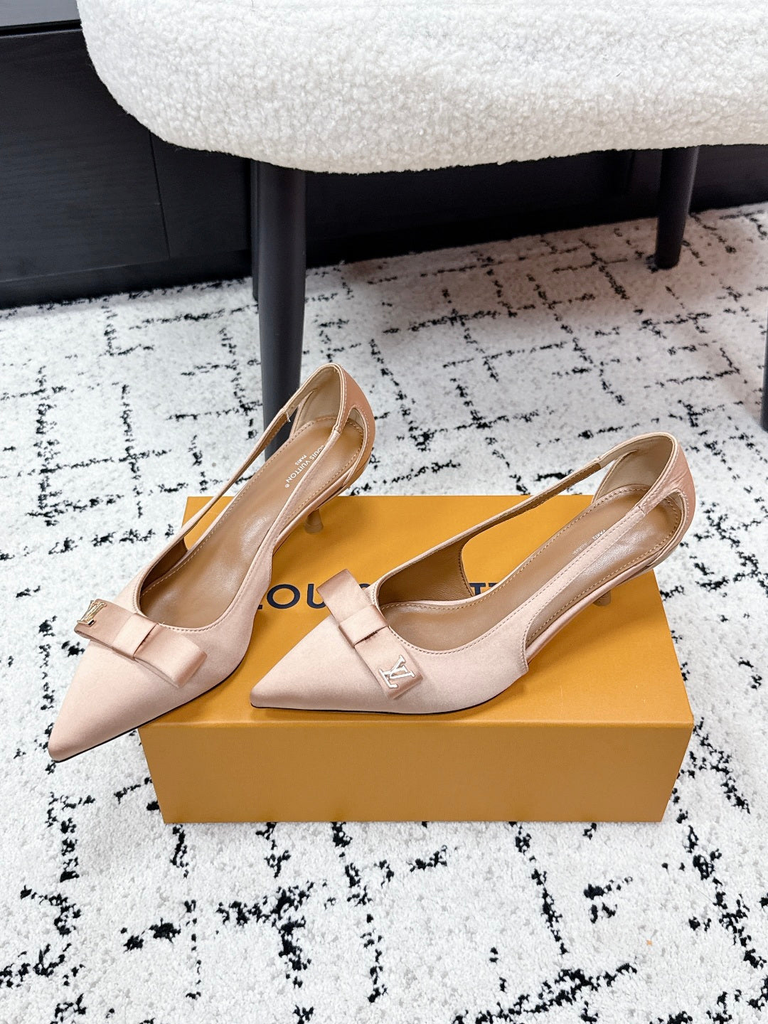 LV 2026 6AM Pump 50mm Silk Leather 797284
