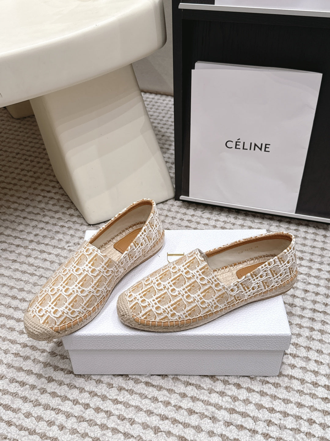 Dior 2026 Embroidered Loafer Canvas 930234
