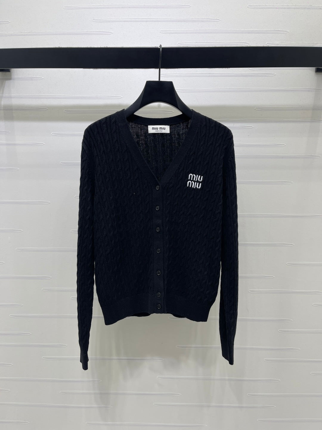 Miumiu 2026 Knit V-neck Long-Sleeve Cardigan Wool 417676