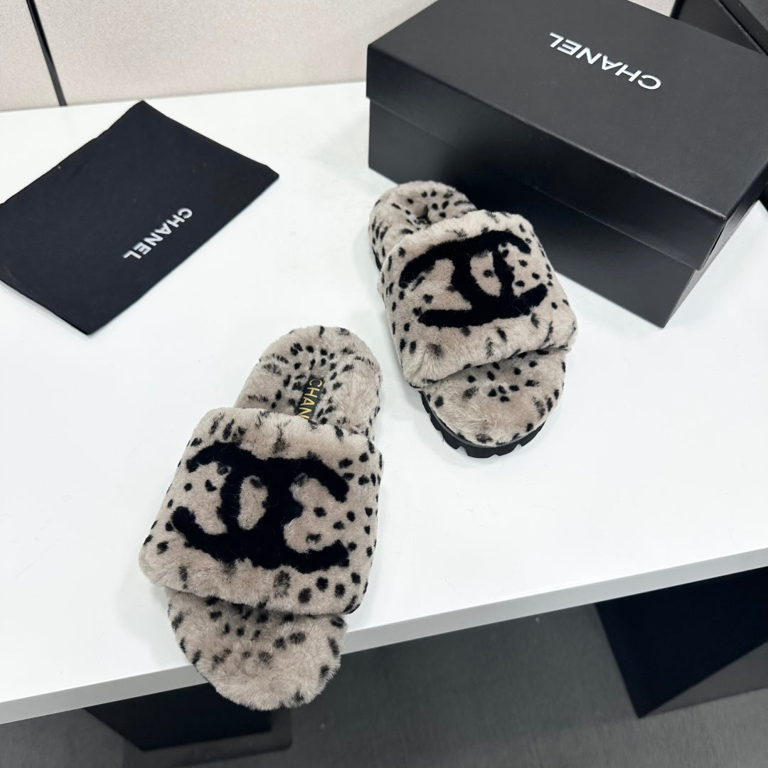 Chanel 2026 Furry Platfom Sandals Wool 985885