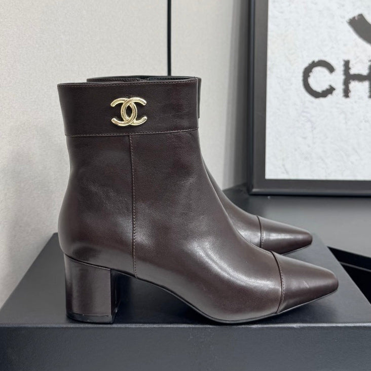 Chanel 2026 Pointed-Toe Ankle Boots 55mm Leather 193757