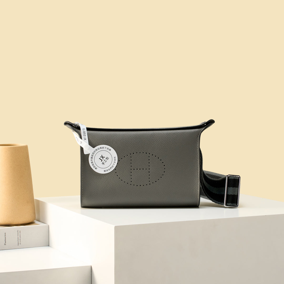 High-end Hermes 2026 Videpoches Bag 27cm Togo Calfskin