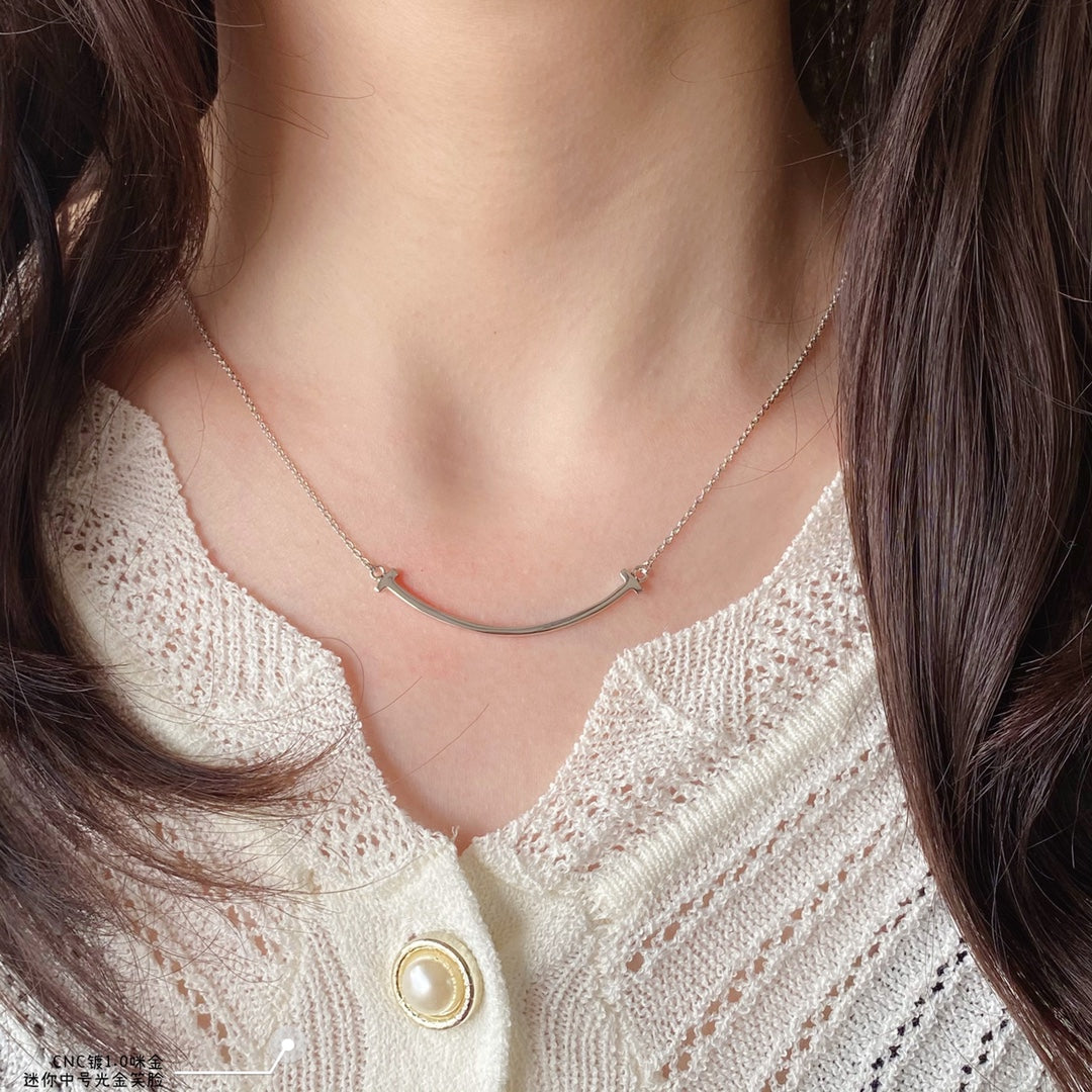 Tiffany & Co. T Medium Smile Necklace