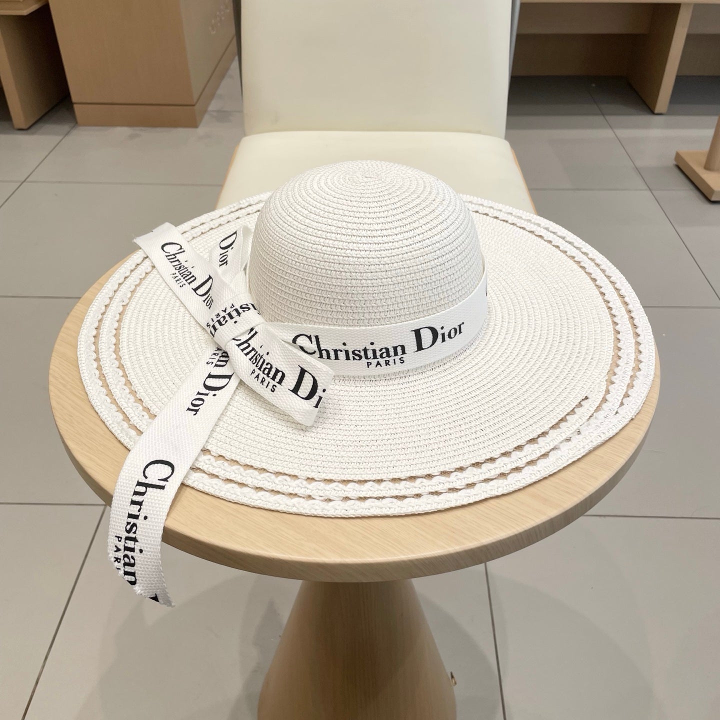 Dior Wide-brimmed Hat With Logo Ribbon 547025