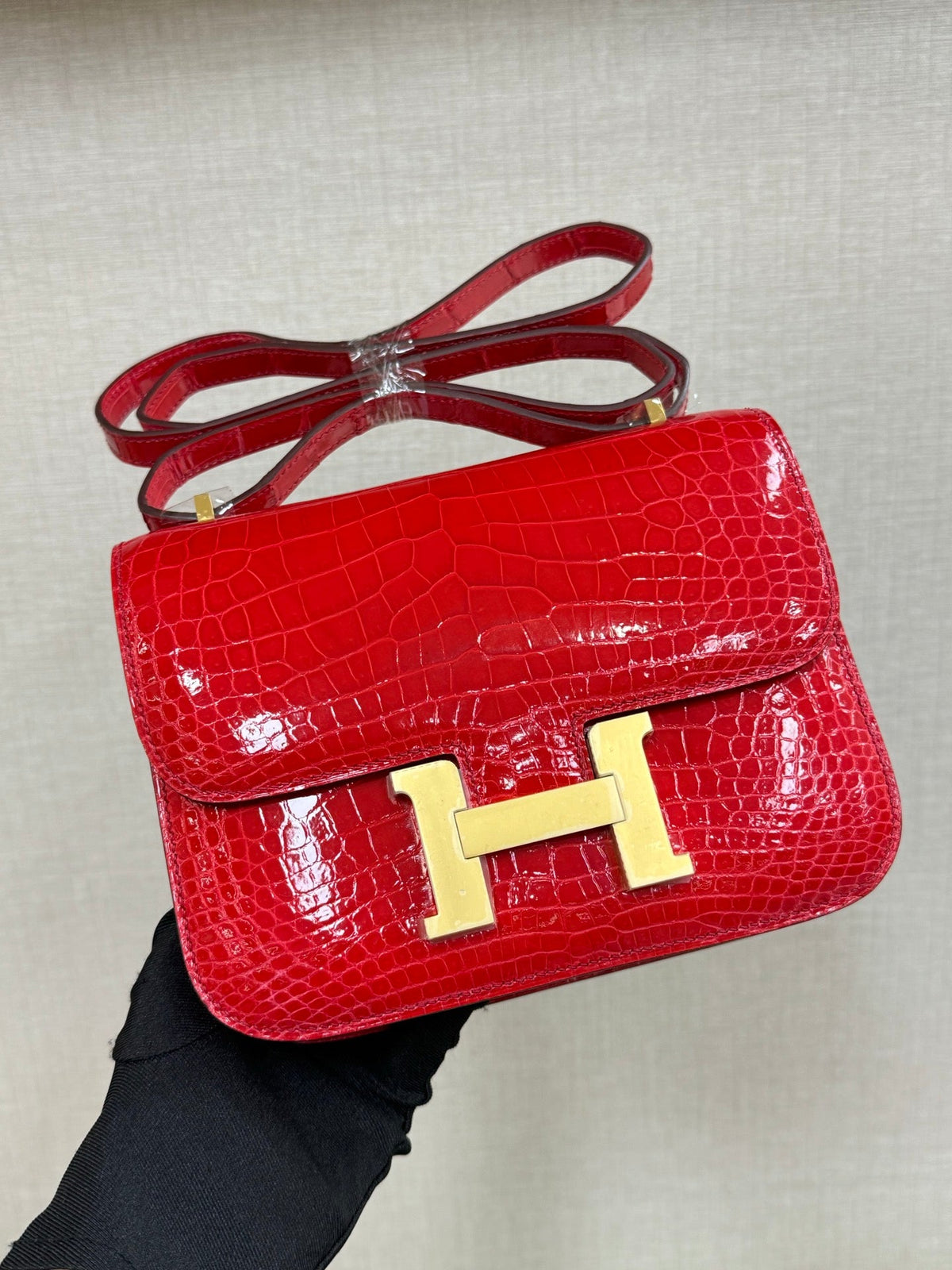 High-end Hermes 2026 Constance Bag 19cm Glossy Crocodile Leather