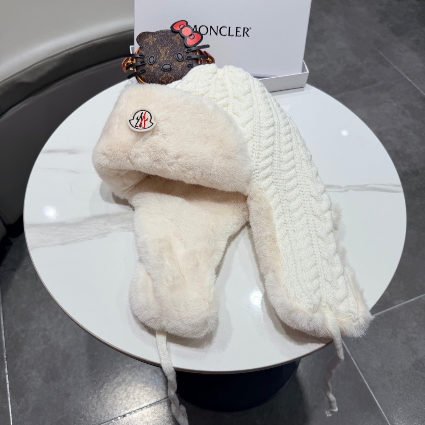 Moncler Lei Feng Hat 436937