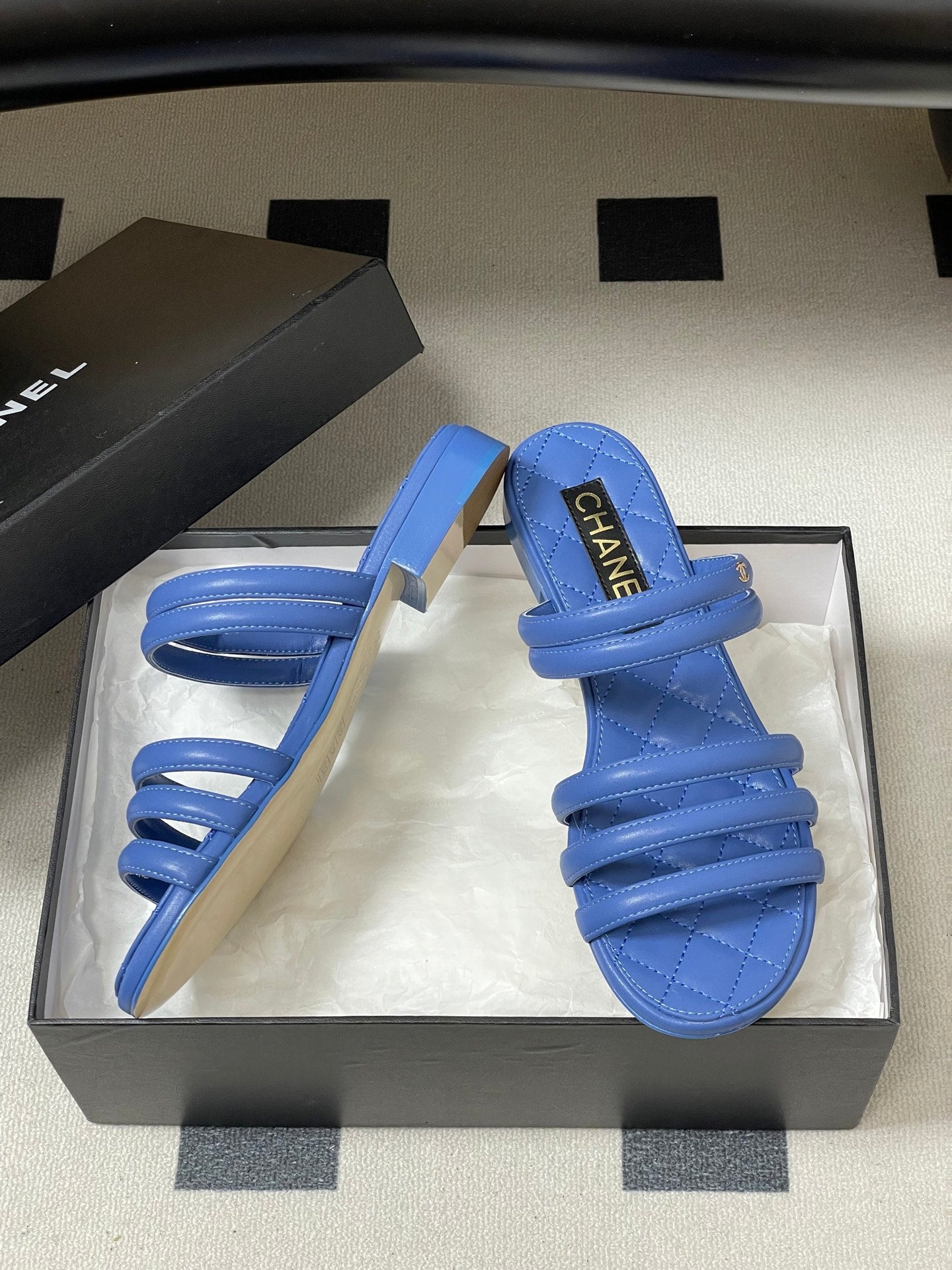 CC 26 Quilted Flat Sandal Sheepskin 593273