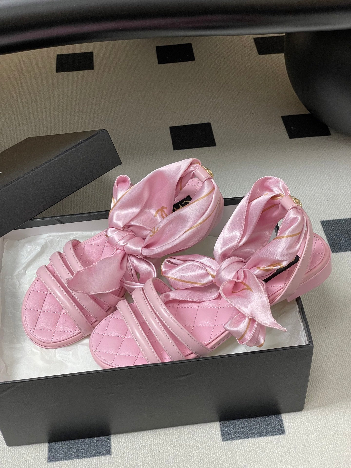 CC 26 Quilted Sandal 10mm With Scarf Sheepskin