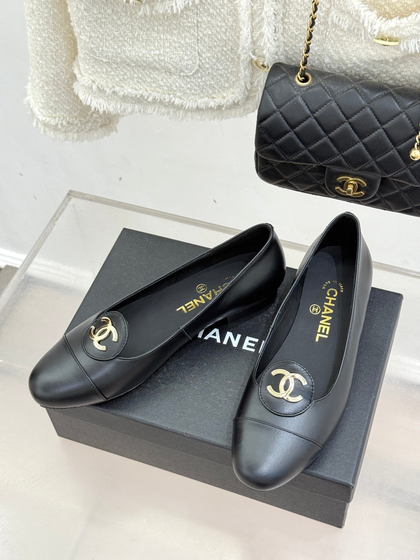 CC 2026 Loafers Sheepskin Gold Logo