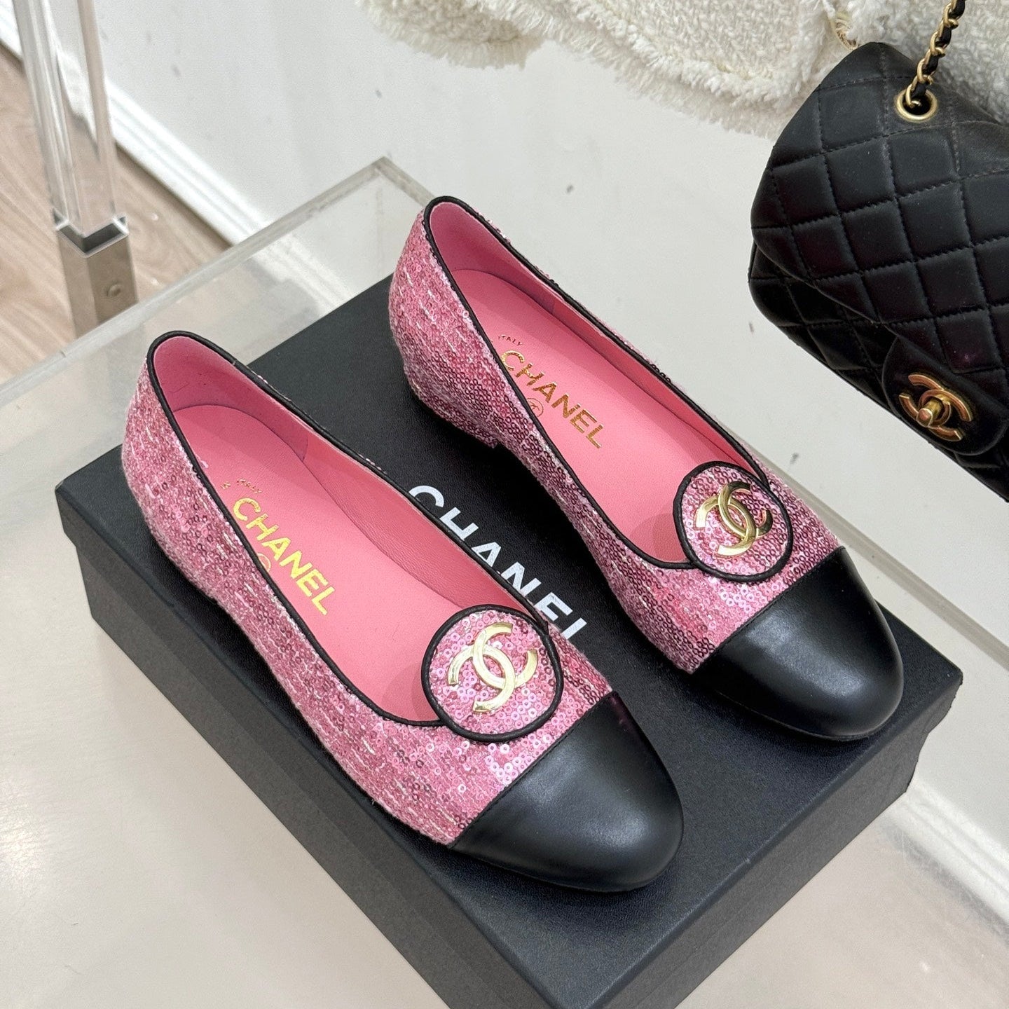 CC 2026 Loafers Sequined Fabric Sheepskin Gold Logo