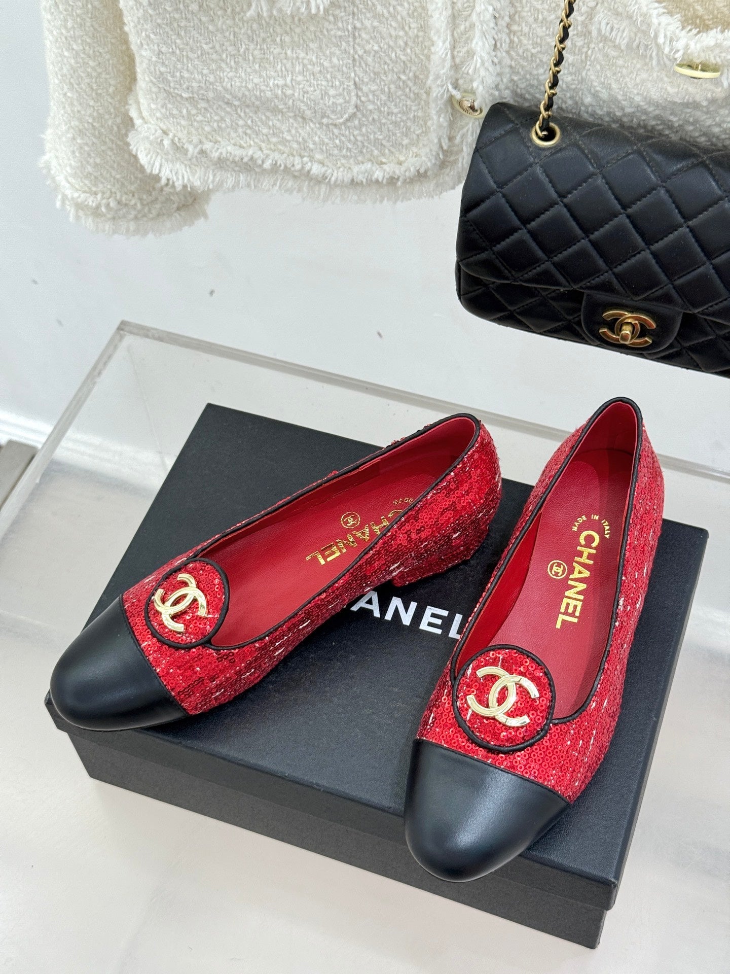 CC 2026 Loafers Sequined Fabric Sheepskin Gold Logo