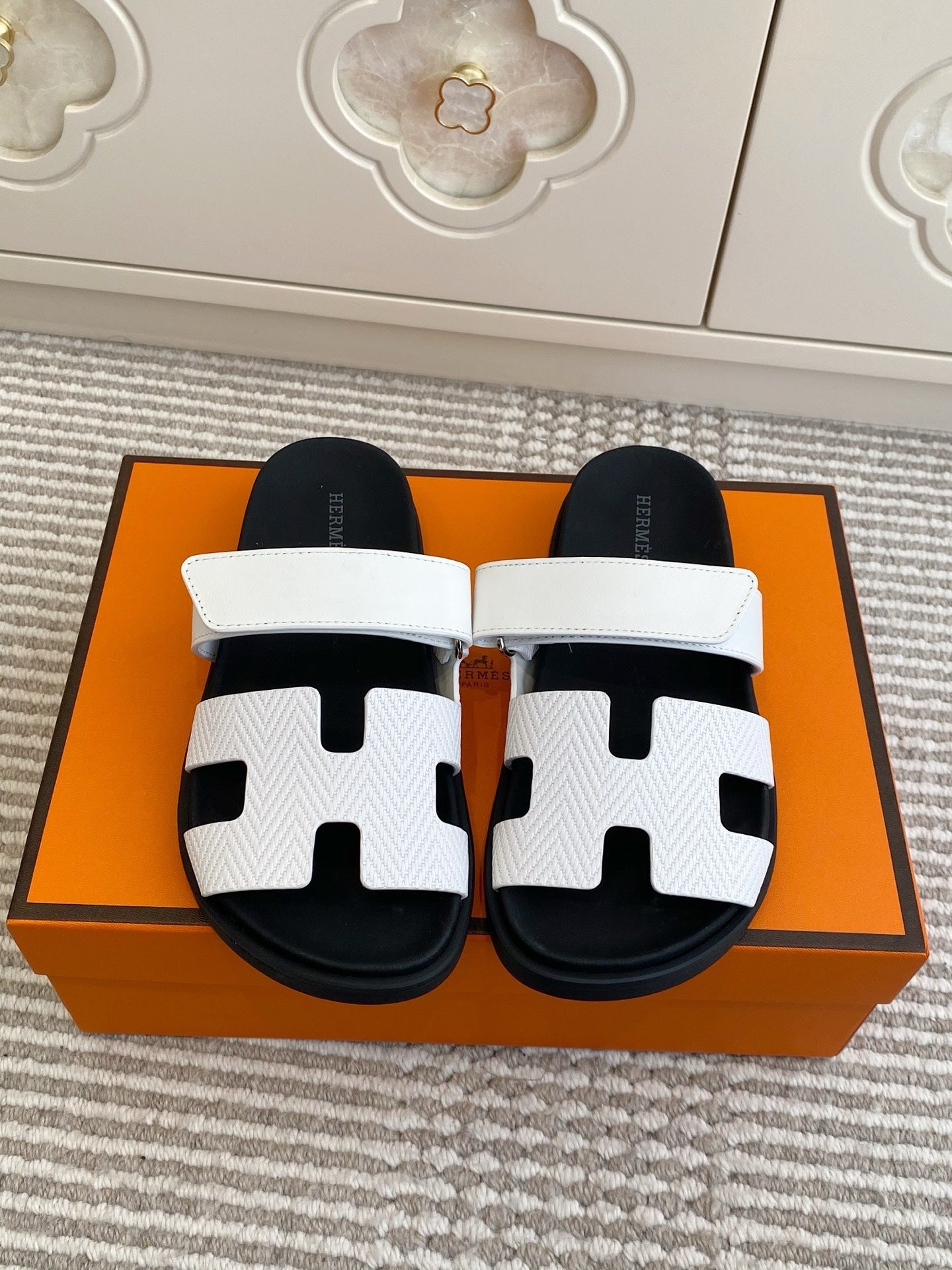 Hermes 2026 Chypre Sandal Leather 647814