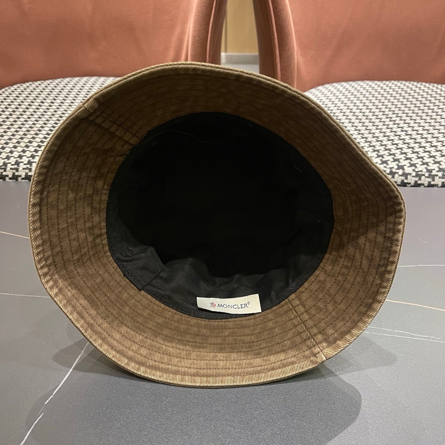 Moncler Embroidered Logo Bucket Hat 221110