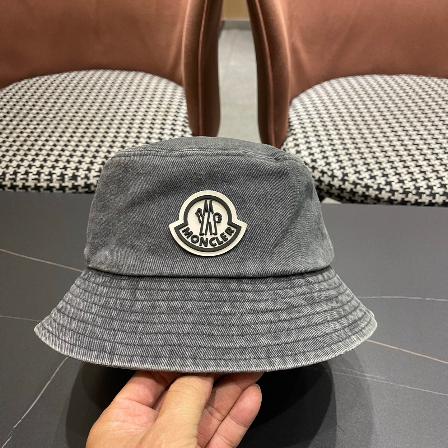 Moncler Embroidered Logo Bucket Hat 221110
