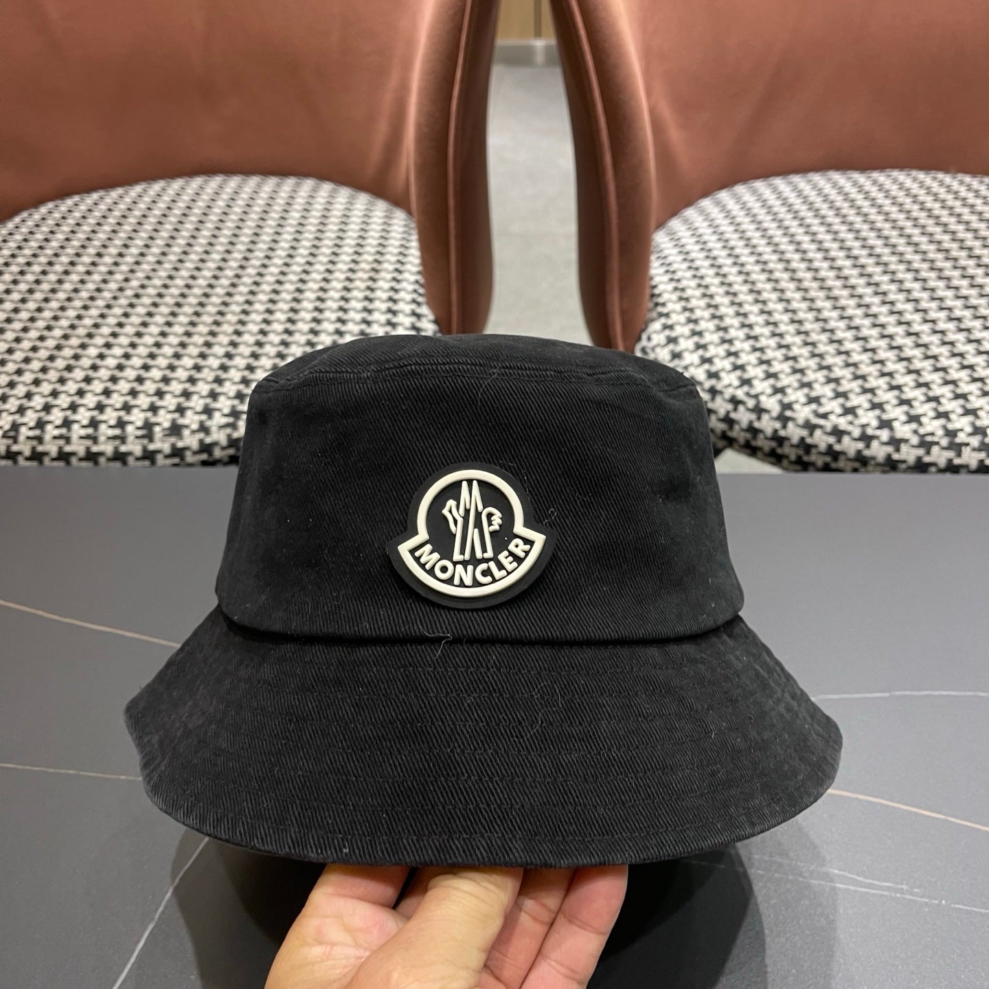 Moncler Embroidered Logo Bucket Hat 221110