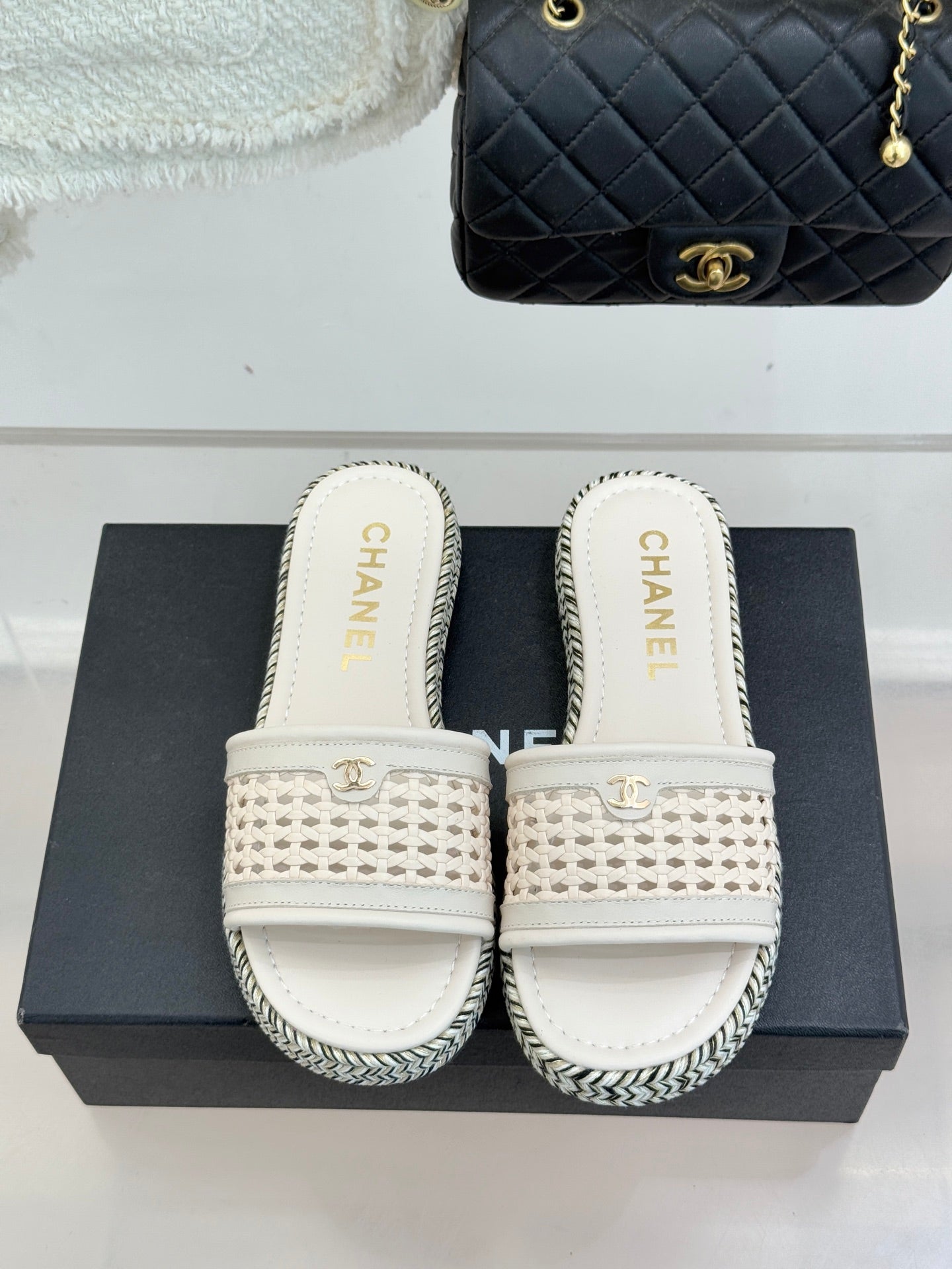 CC 2026 Slippers Double C Woven Lambskin