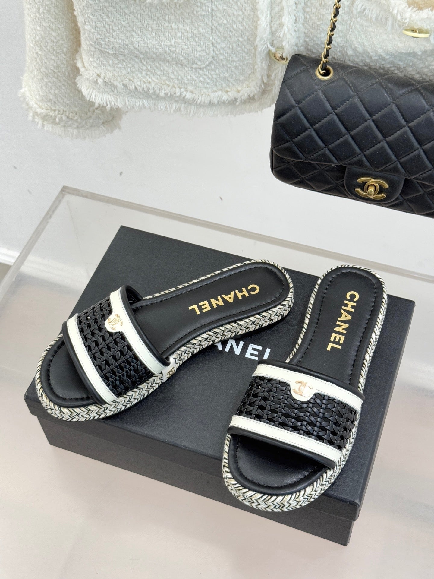 CC 2026 Slippers Double C Woven Lambskin