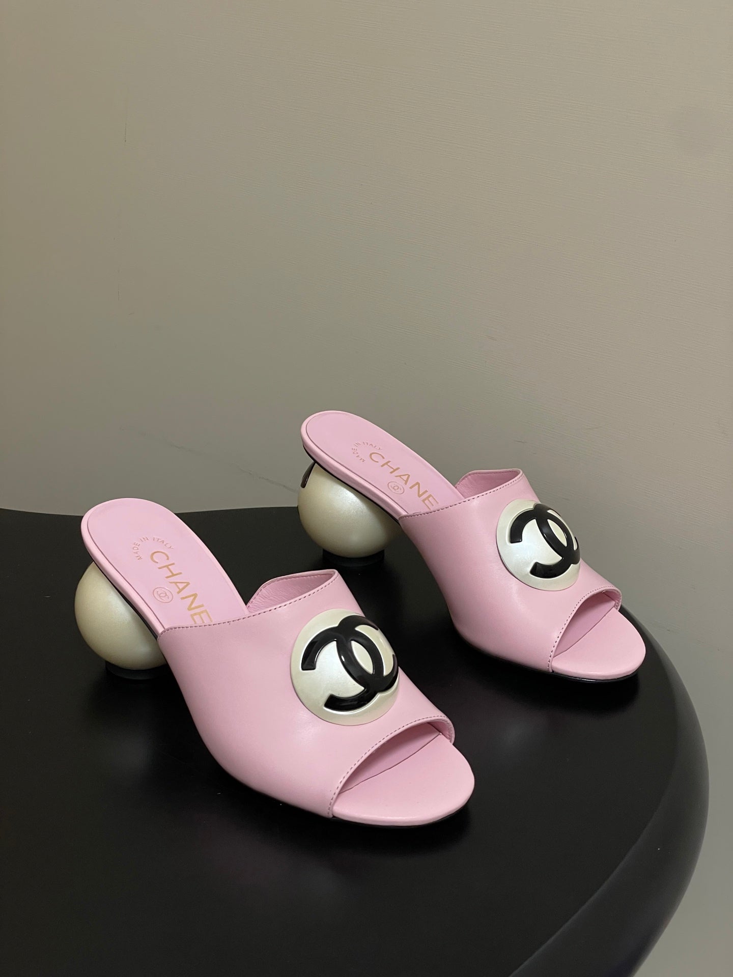 CC 2026 Pearl Heel Sandals 70 Double C Buckle Sheepskin