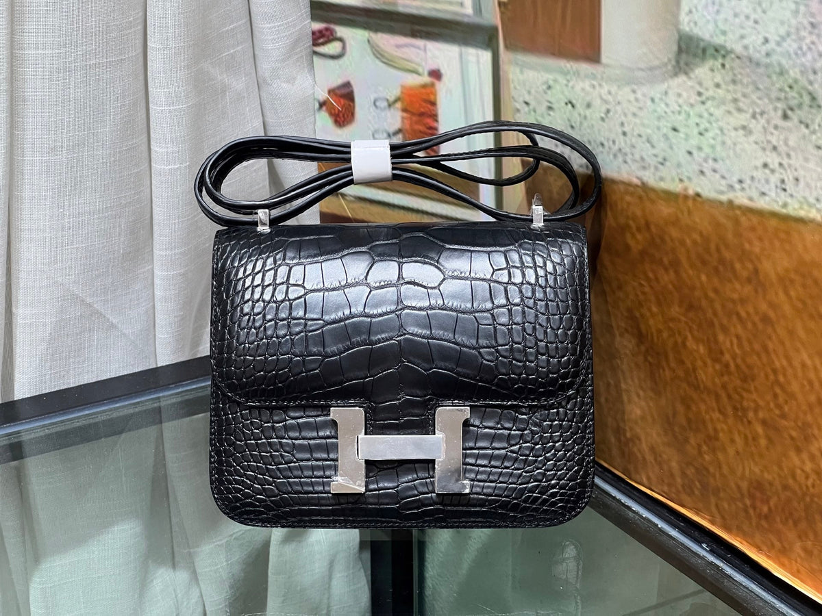 High-end Hermes 2026 Constance Bag 19cm Crocodile Leather