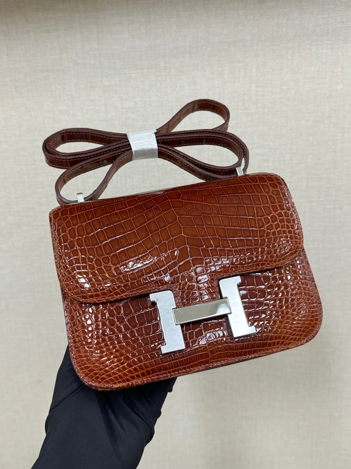 High-end Hermes 2026 Constance Bag 19cm Glossy Crocodile Leather