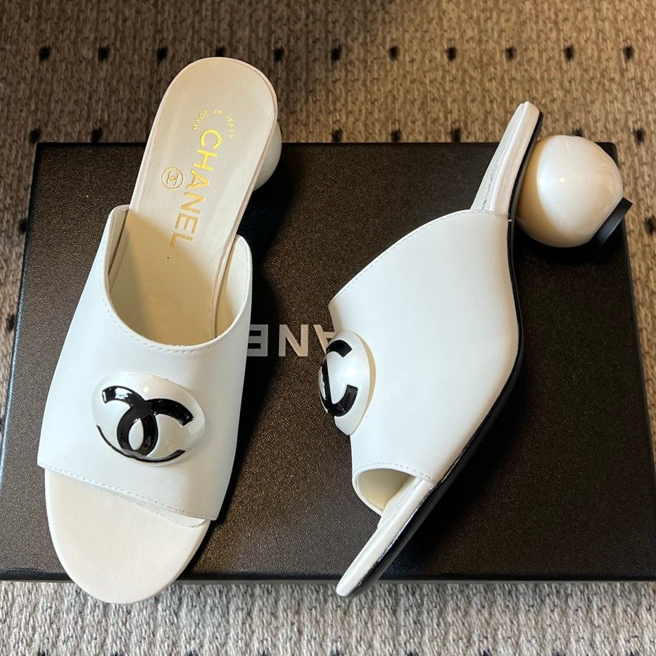Chanel 2026 Interlocking CC Logo Sandals 60mm Tweed Cowhide 984204