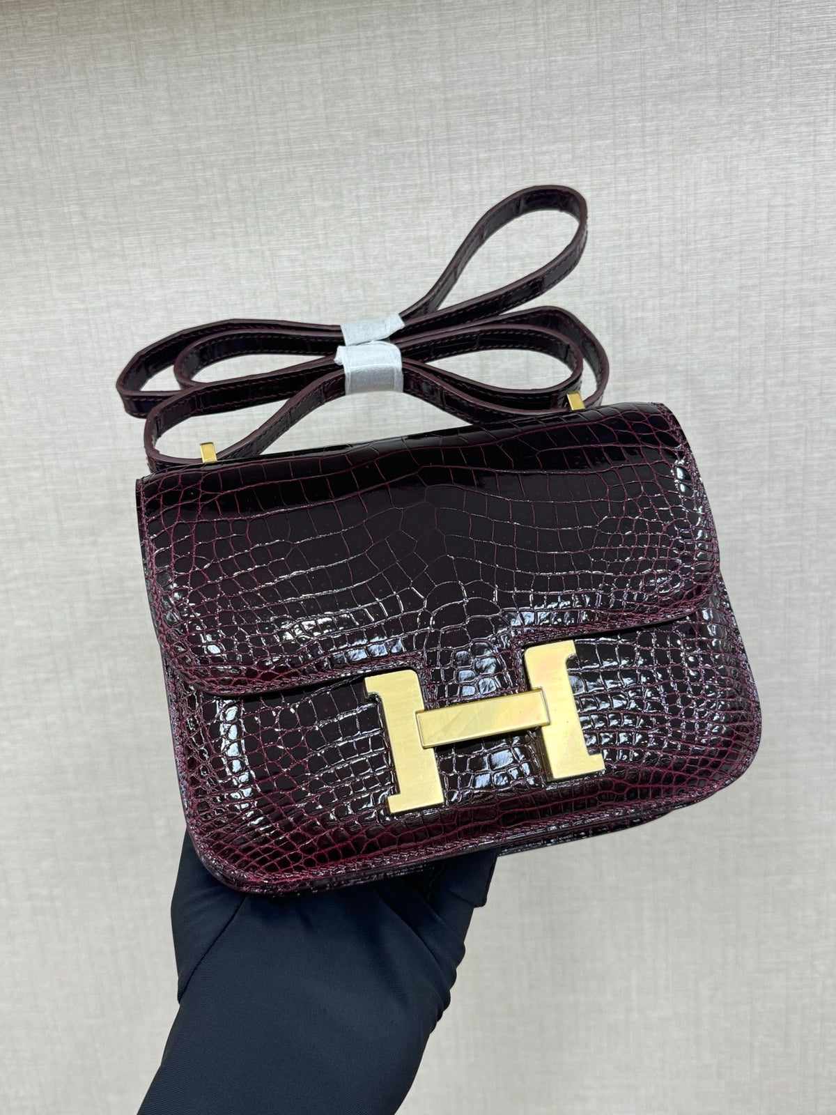 High-end Hermes 2026 Constance Bag 19cm Glossy Crocodile Leather