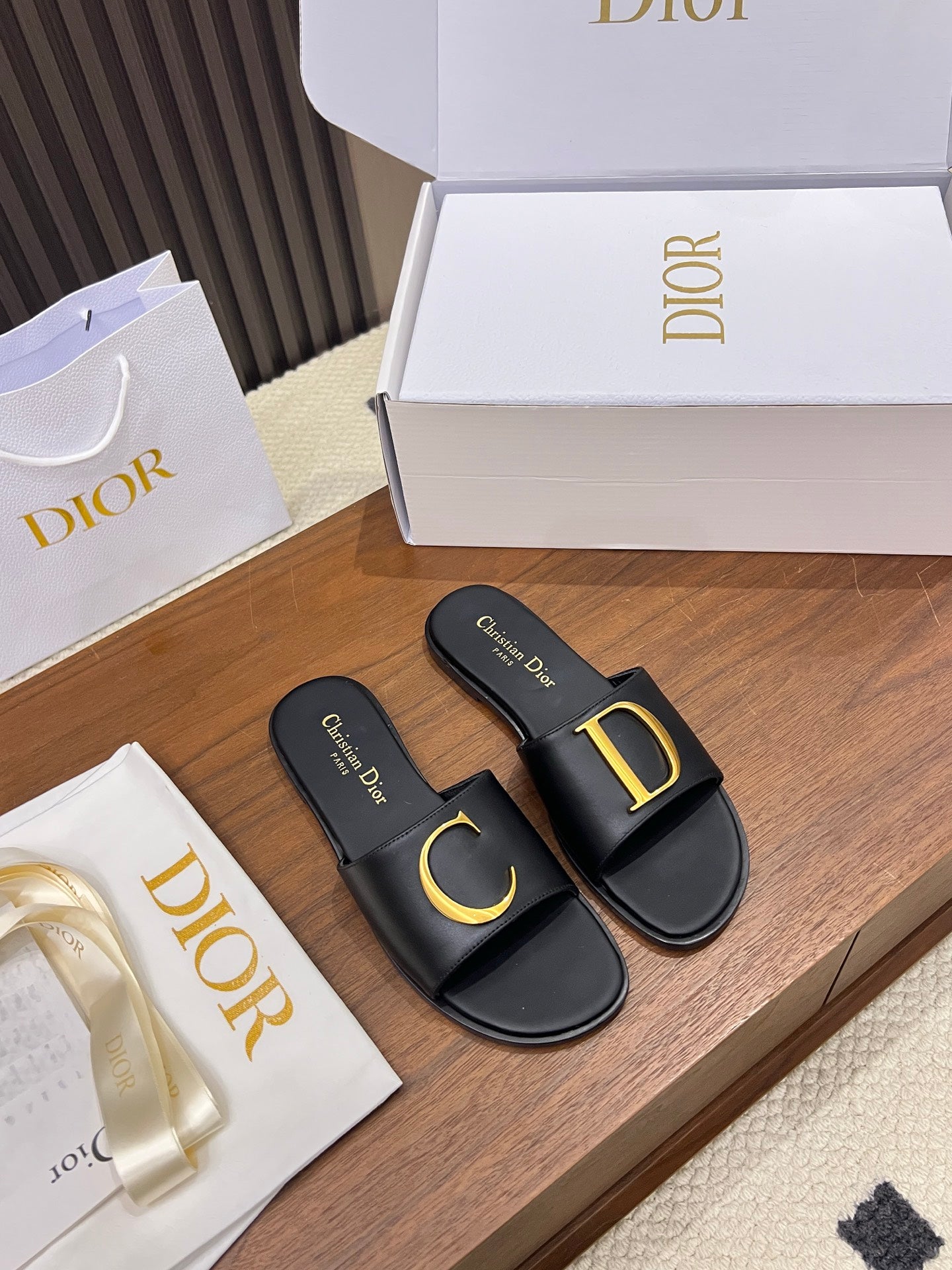 Dior 2026 Slipper Leather 904812