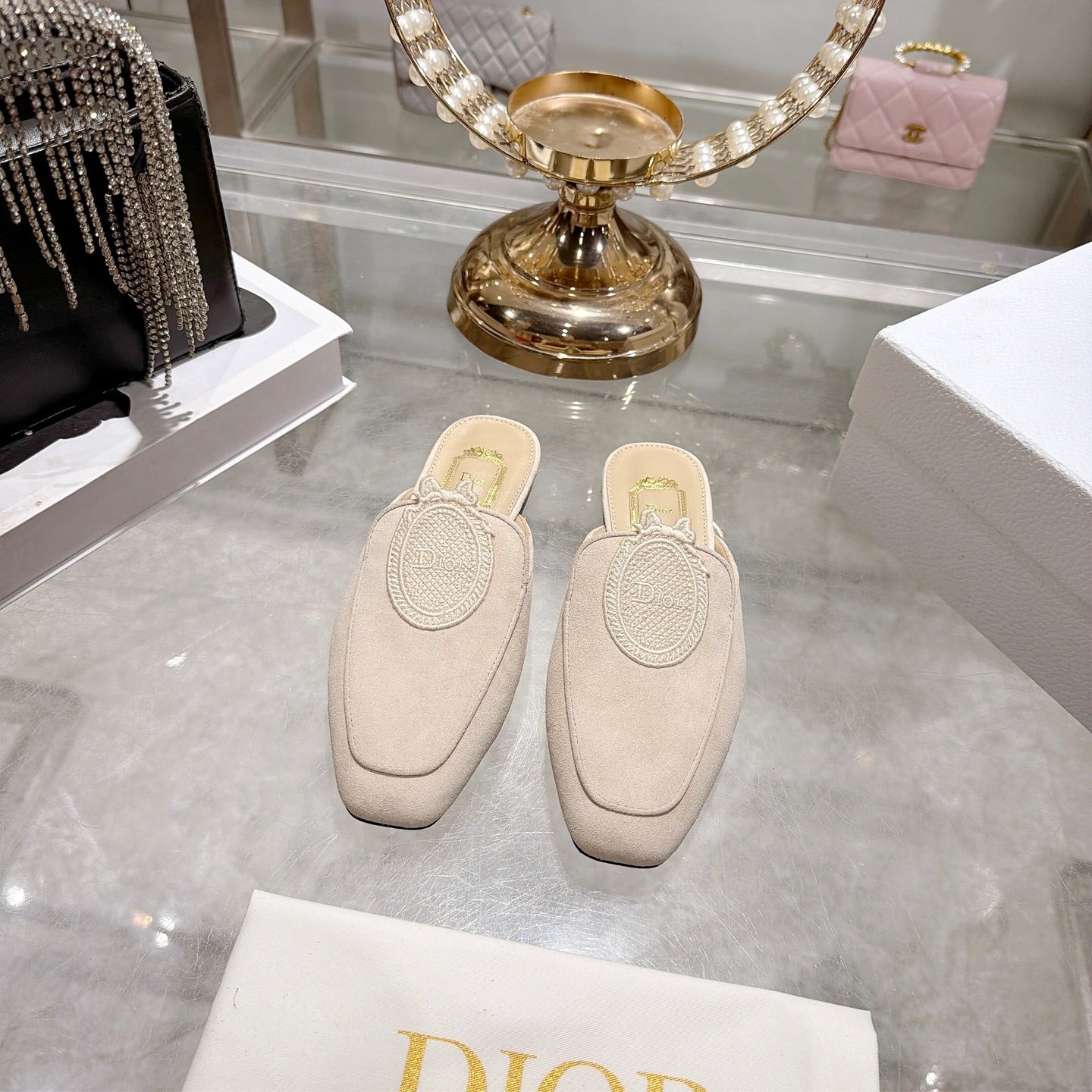 Dior 2026 D-Mdaillon Shoe Suede Raffia 855611