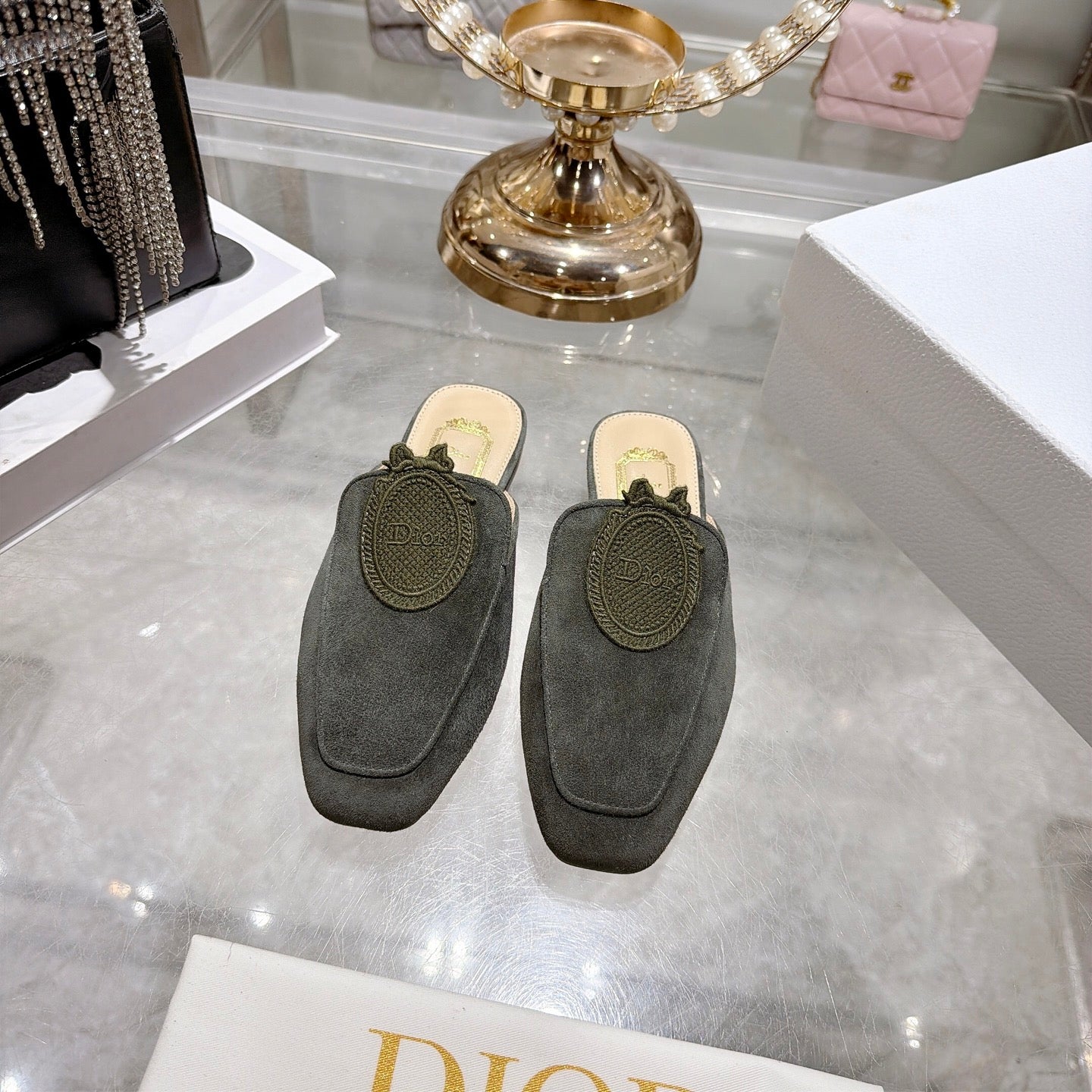 Dior 2026 D-Mdaillon Shoe Suede Raffia 855611